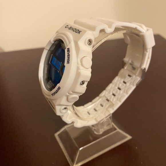 New White Digital C shook Fashion watch - Picture 5 of 6